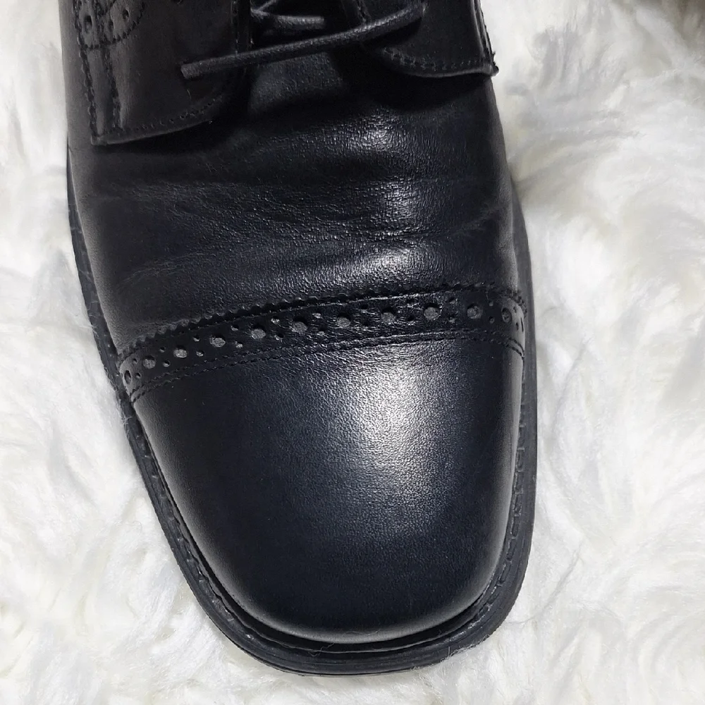 Bostonian Black Leather Oxfords Size 10